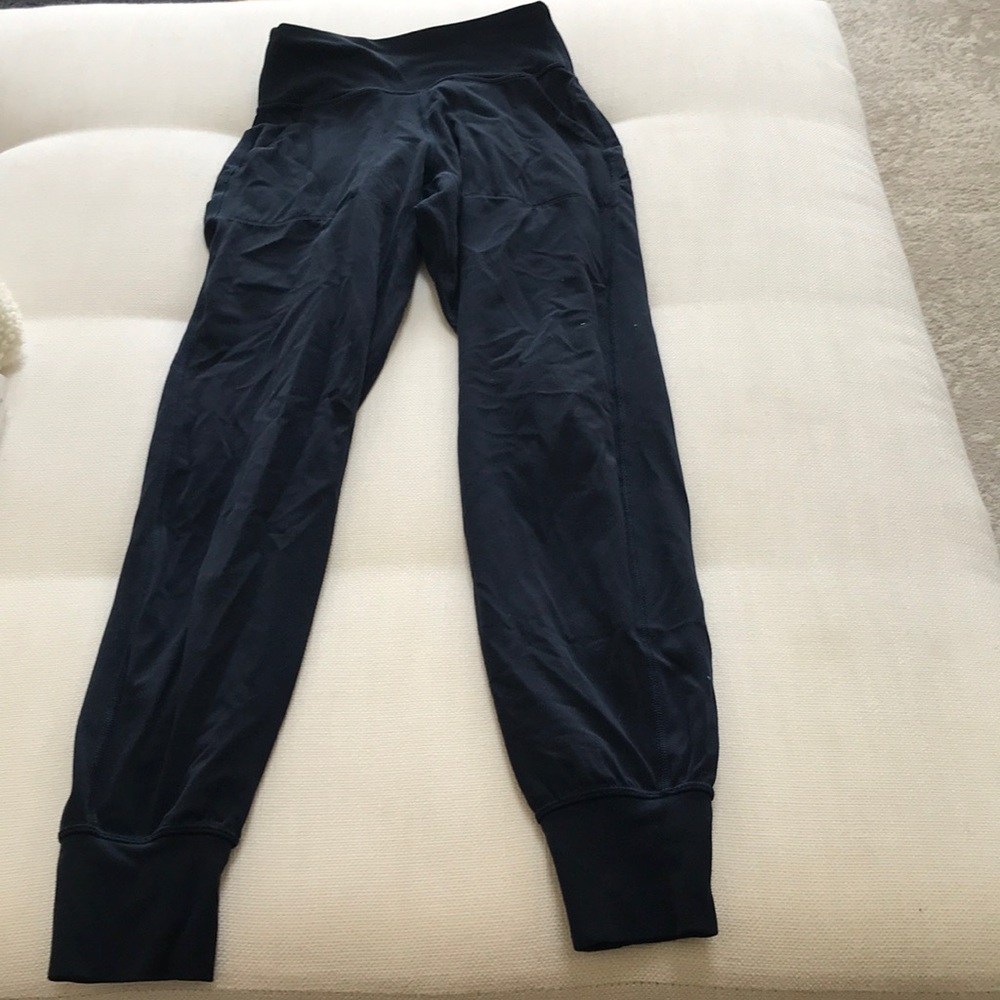 Lululemon navy blue leggings